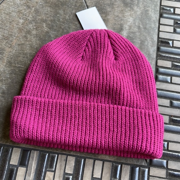 Vans MN Core Basics Beanie Raspberry Magenta WMNS - Picture 15 of 16